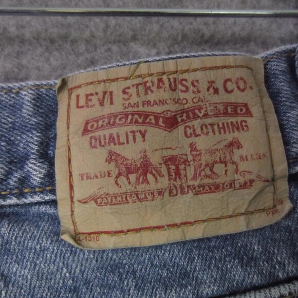 Levi's 550 Jeans Womens 16 Blue Relaxed Tapered Leg High Rise Denim Light Wash - Picture 7 of 9